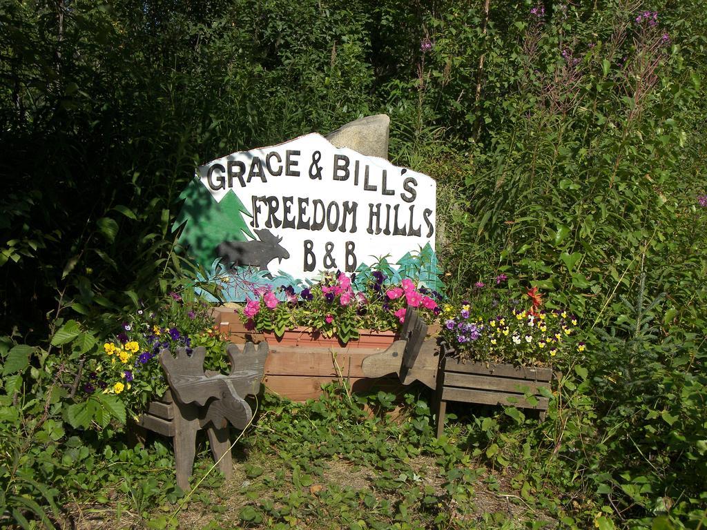 Grace And Bill'S Freedom Hills B&B ทัลคีทนา ภายนอก รูปภาพ