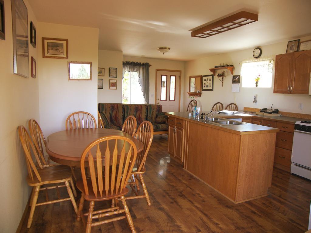 Grace And Bill'S Freedom Hills B&B ทัลคีทนา ภายนอก รูปภาพ